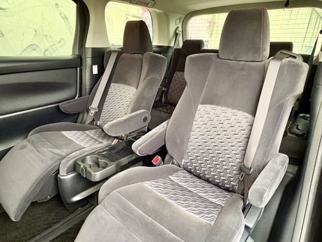 TOYOTA VELLFIRE 2015