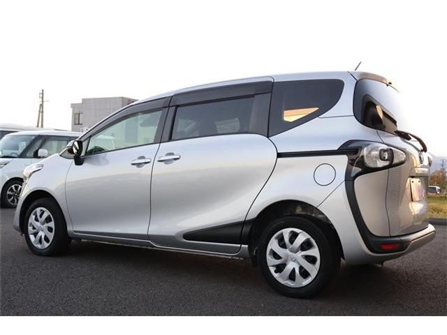TOYOTA SIENTA 4WD 2016