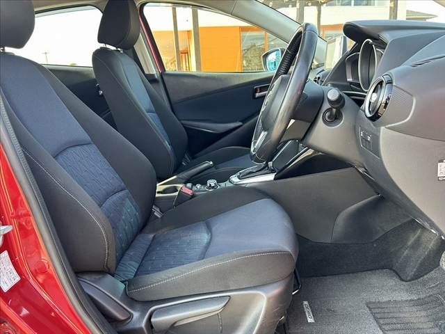 MAZDA DEMIO 2014
