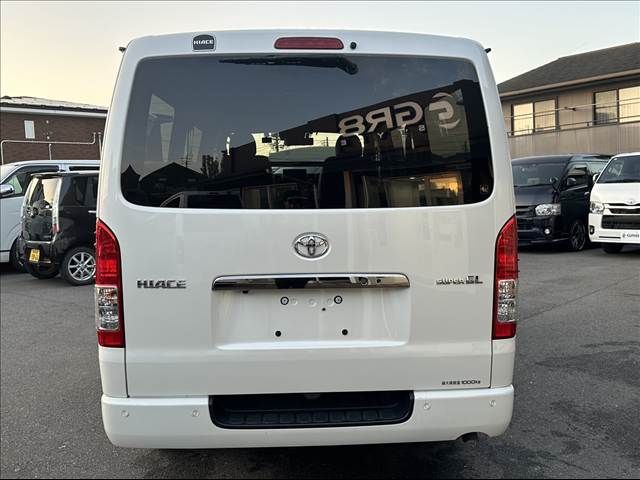 TOYOTA HIACE van 4WD 2022