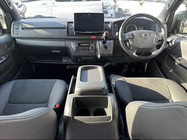 TOYOTA HIACE van 2WD 2024