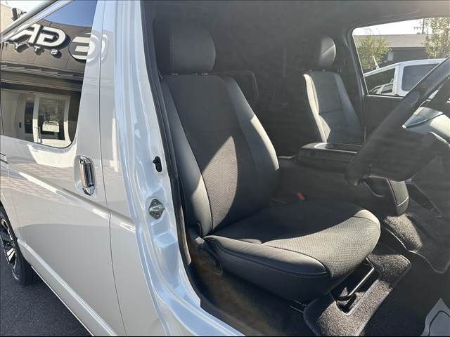 TOYOTA HIACE van 2WD 2024