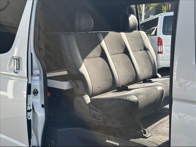 TOYOTA HIACE van 2WD 2024