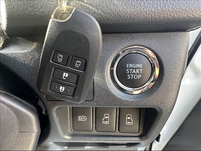 TOYOTA HIACE van 2WD 2024