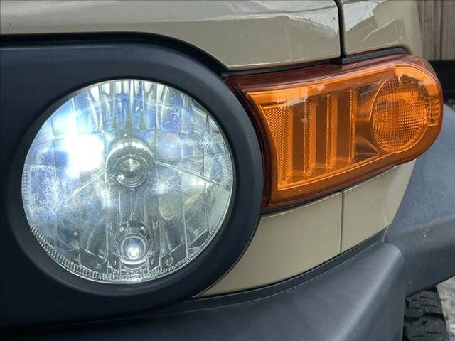 TOYOTA FJ CRUISER 4WD 2011