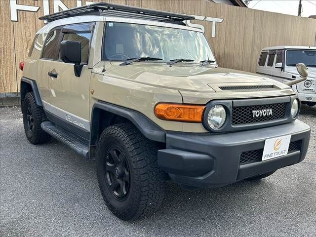 TOYOTA FJ CRUISER 4WD 2011