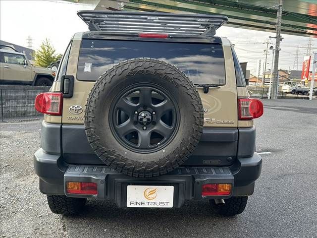 TOYOTA FJ CRUISER 4WD 2011