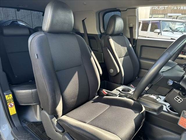 TOYOTA FJ CRUISER 4WD 2012