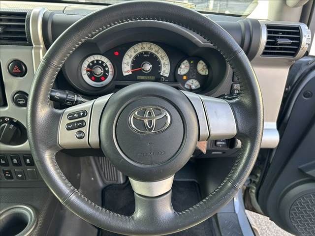 TOYOTA FJ CRUISER 4WD 2012