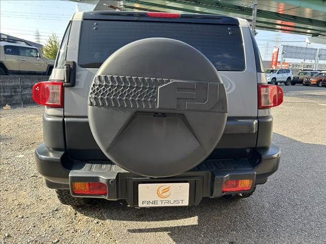 TOYOTA FJ CRUISER 4WD 2012