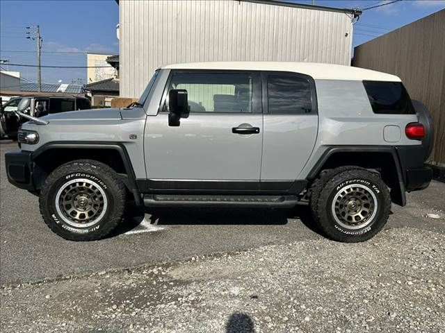 TOYOTA FJ CRUISER 4WD 2012