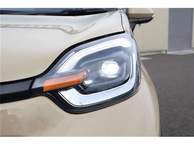 TOYOTA SIENTA HYBRID 2024