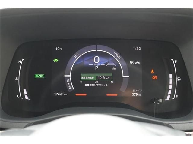 TOYOTA SIENTA HYBRID 2024