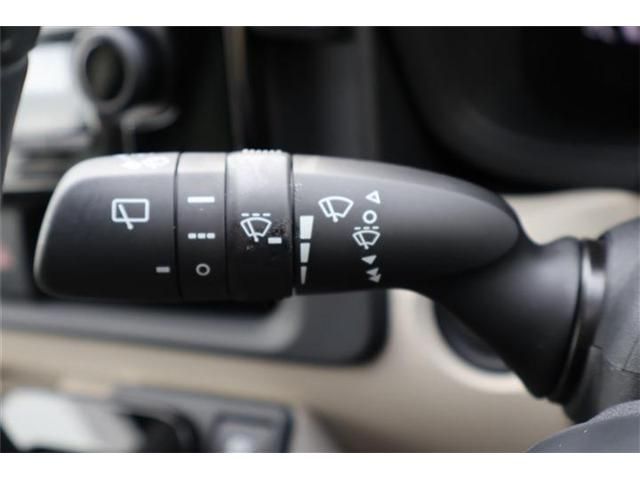 TOYOTA SIENTA HYBRID 2024