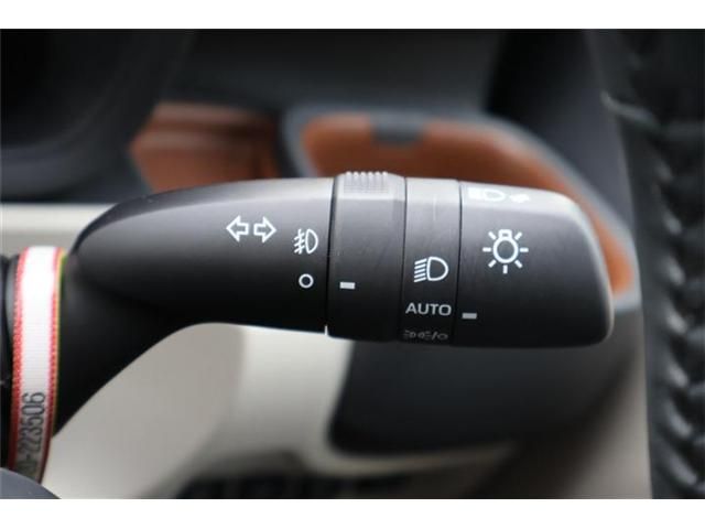 TOYOTA SIENTA HYBRID 2024