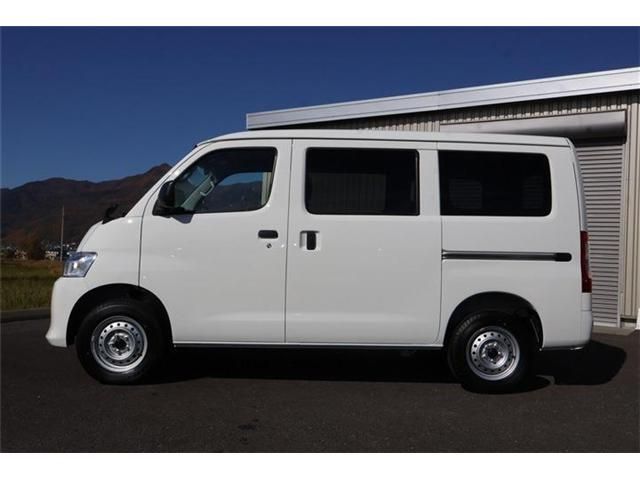 TOYOTA TOWNACE van 4WD 2025