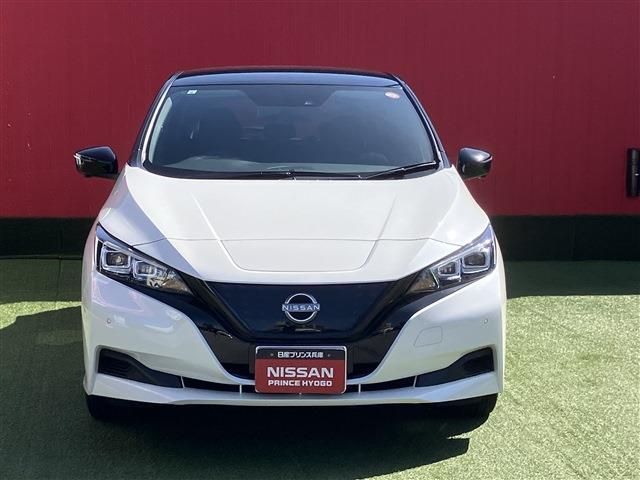 NISSAN LEAF 2021