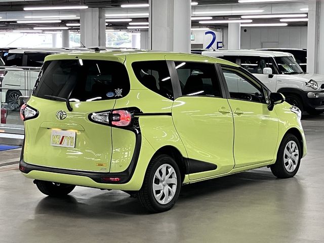TOYOTA SIENTA 4WD 2015