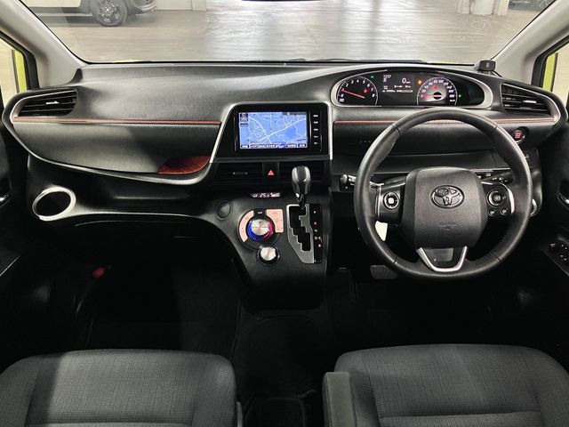 TOYOTA SIENTA 4WD 2015