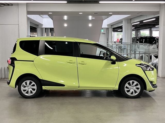 TOYOTA SIENTA 4WD 2015