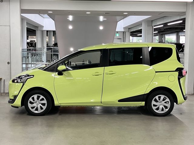 TOYOTA SIENTA 4WD 2015