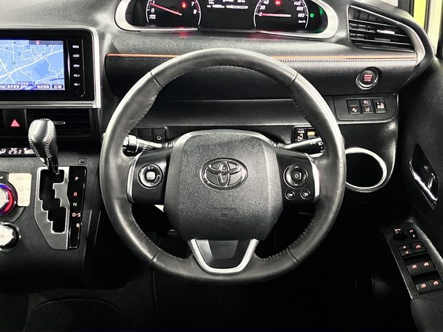 TOYOTA SIENTA 4WD 2015