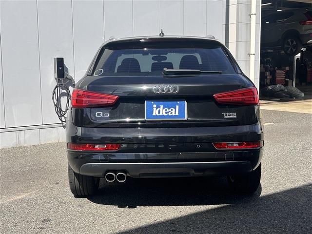 AUDI AUDI Q3 2016