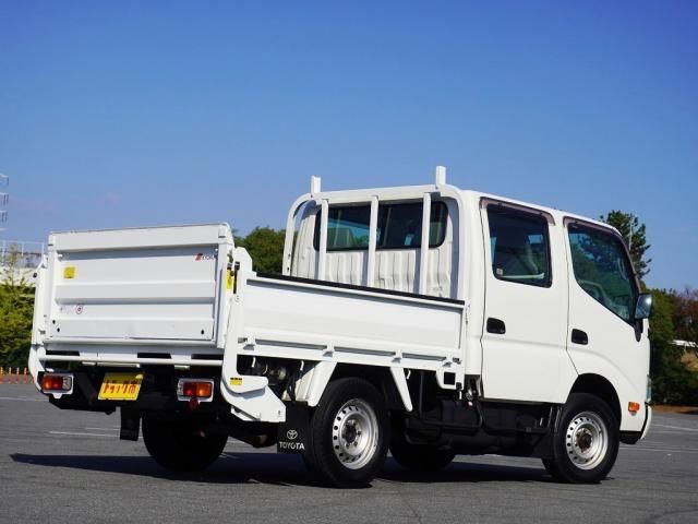 TOYOTA DYNA 2009