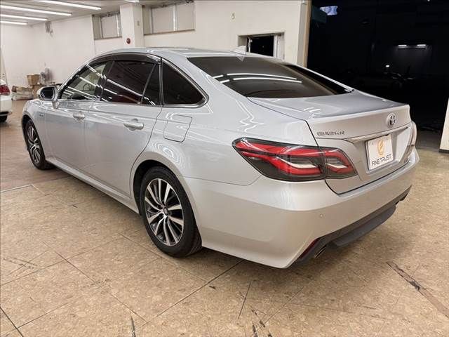 TOYOTA CROWN sedan hybrid 2018
