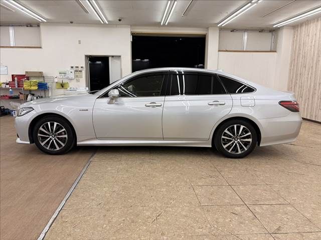 TOYOTA CROWN sedan hybrid 2018