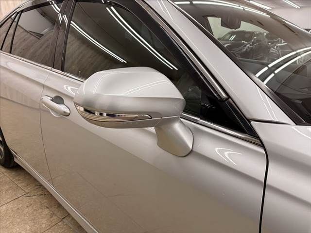 TOYOTA CROWN sedan hybrid 2018