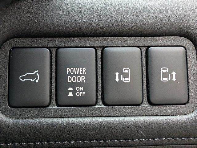 MITSUBISHI DELICA D:5 4WD 2019