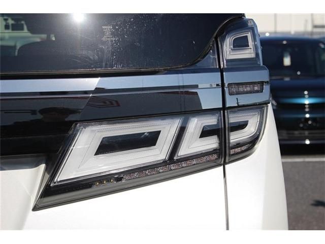 TOYOTA VELLFIRE 4WD 2018