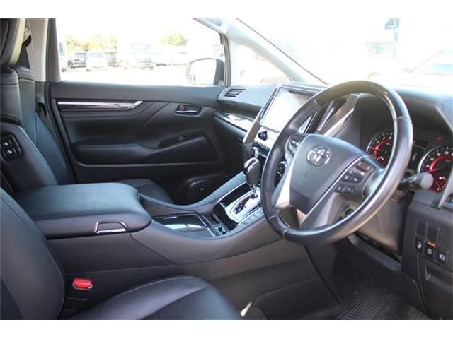 TOYOTA VELLFIRE 4WD 2018