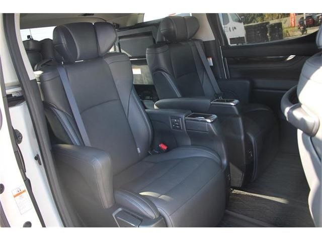 TOYOTA VELLFIRE 4WD 2018