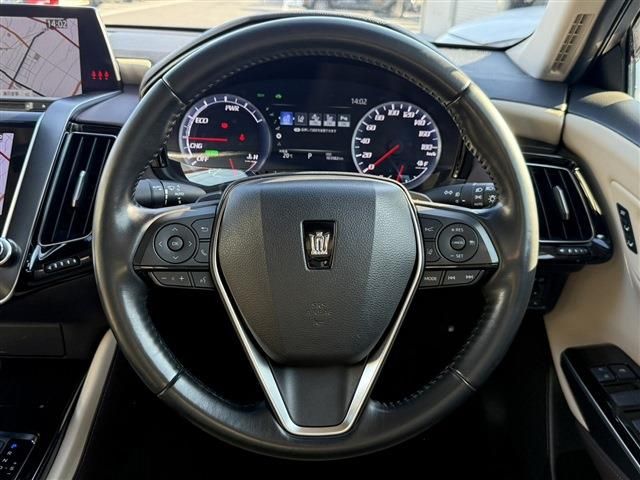 TOYOTA CROWN sedan hybrid 2020