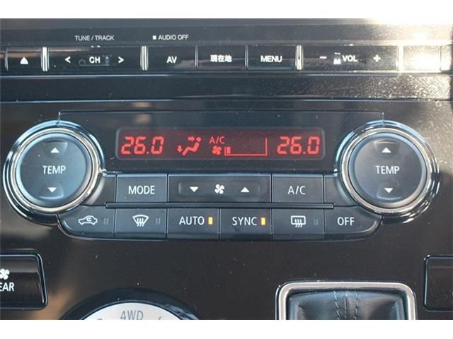 MITSUBISHI DELICA D:5 4WD 2019