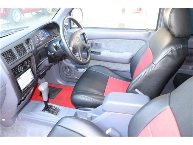 TOYOTA HILUX 2WD 2002