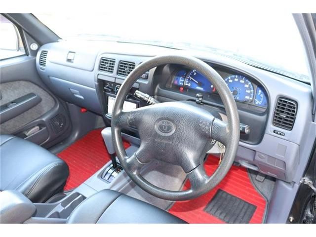 TOYOTA HILUX 2WD 2002