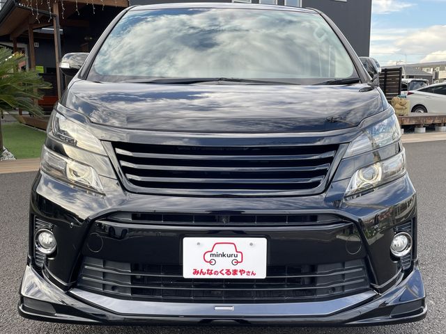 TOYOTA VELLFIRE 2013