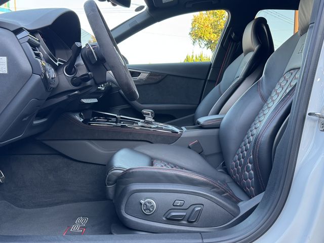 AUDI AUDI RS4 AVANT 2021