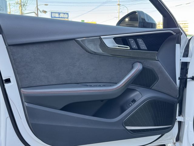 AUDI AUDI RS4 AVANT 2021