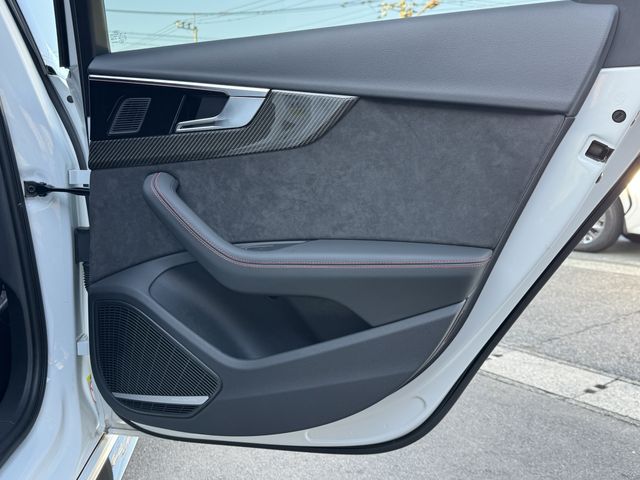 AUDI AUDI RS4 AVANT 2021