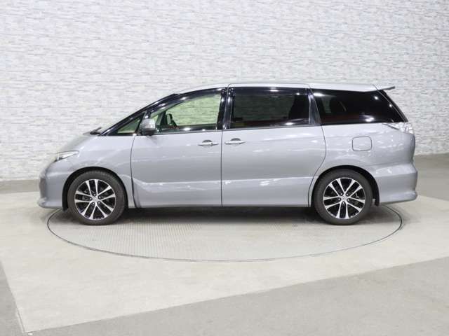 TOYOTA ESTIMA 2013