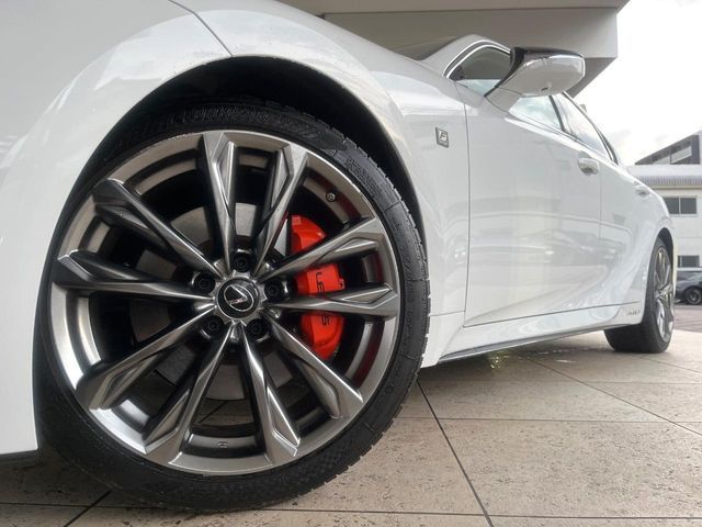 TOYOTA LEXUS IS300h 2021