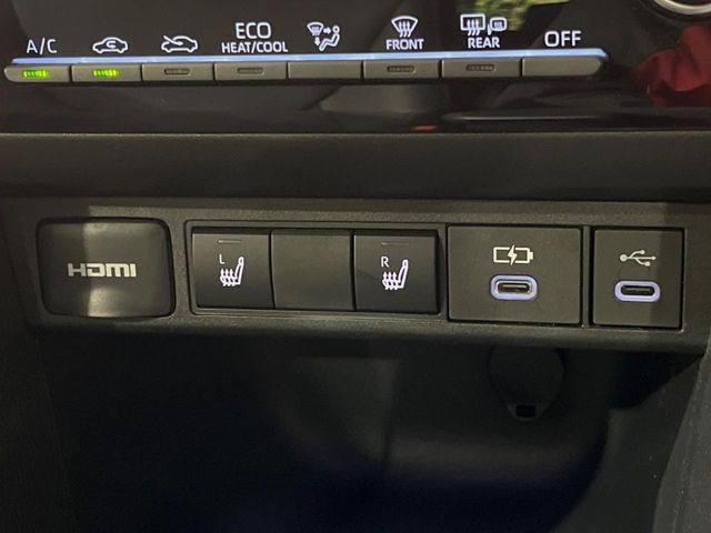 TOYOTA YARIS CROSS 2025