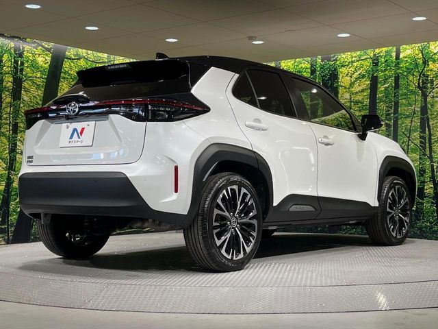 TOYOTA YARIS CROSS 2025