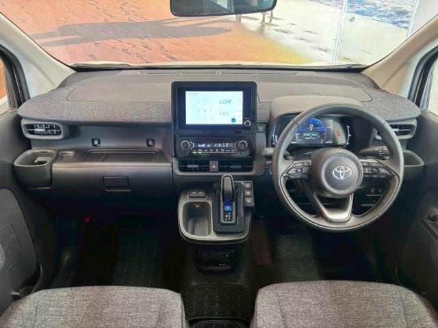 TOYOTA SIENTA HYBRID 2023