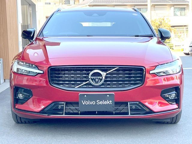 VOLVO VOLVO V60 2022