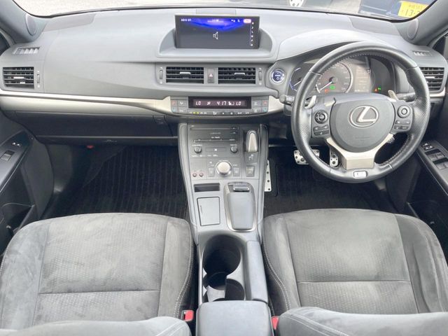 TOYOTA LEXUS CT200h 2020